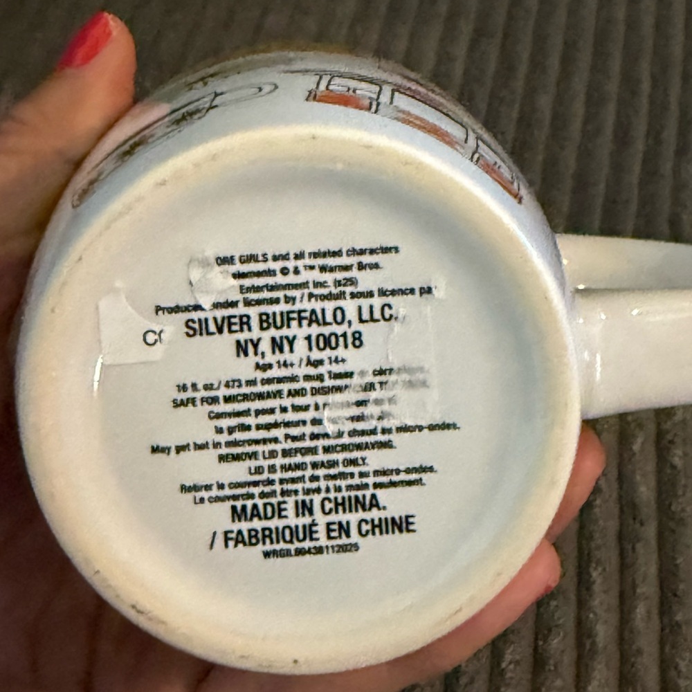 Silver Buffalo x Gilmore Girls - 16 oz Traveling Mug with Lid - Picture 9 of 9